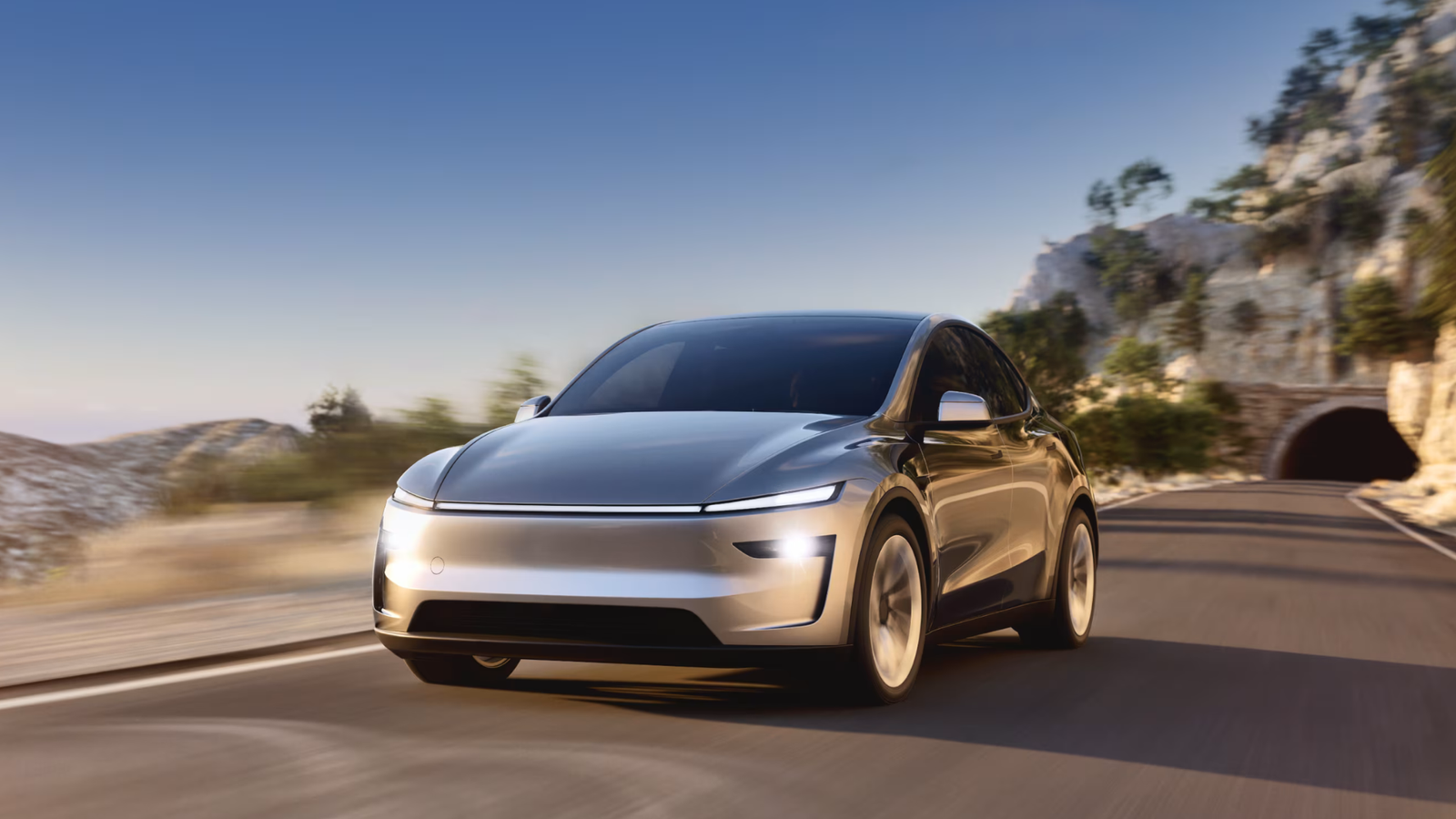 Tesla Y Model drove itself
